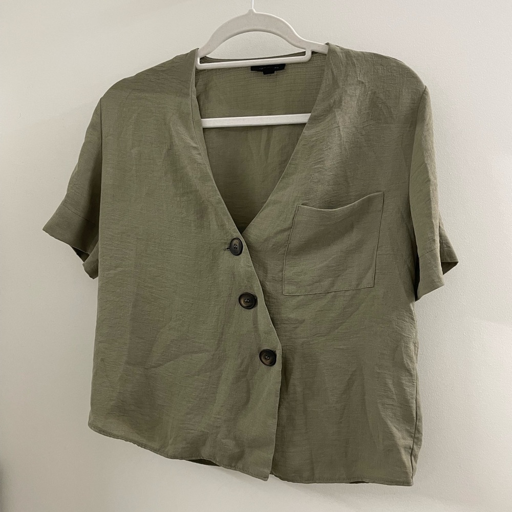 Green shirt